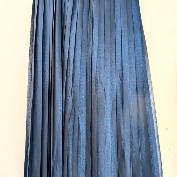 Sparkly Blue Pleated Skirt By hush UK8/US4 - Picture 4 of 9
